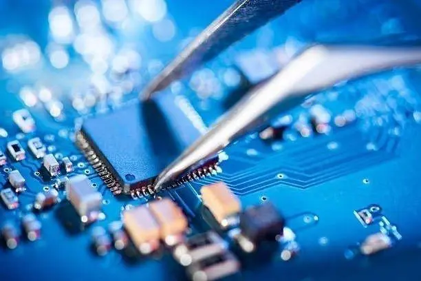 市場(chǎng)預(yù)估Q4內(nèi)存DRAM降價(jià)15％左右，DDR5價(jià)格更接近DDR4