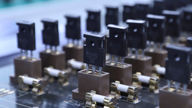 供應(yīng)SiC（碳化硅）功率器件：SiC 肖特基二極管、SiC MOSFET、SiC 功率模塊
